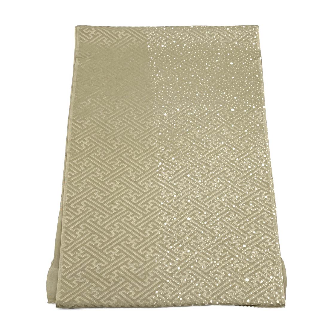 帯揚げ 正絹 セミフォーマル 藁色(わらいろ) 紗綾型 たたき染め風 古典柄 長さ約172cm 幅約30cm Sランク 緑系 1136000432919