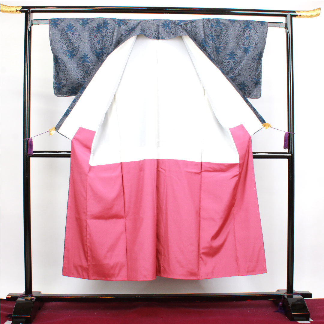 大島紬 身丈148cm 裄丈61cm 経緯絣 抽象模様 正絹 Aランク 袷 紺系 1116002683118