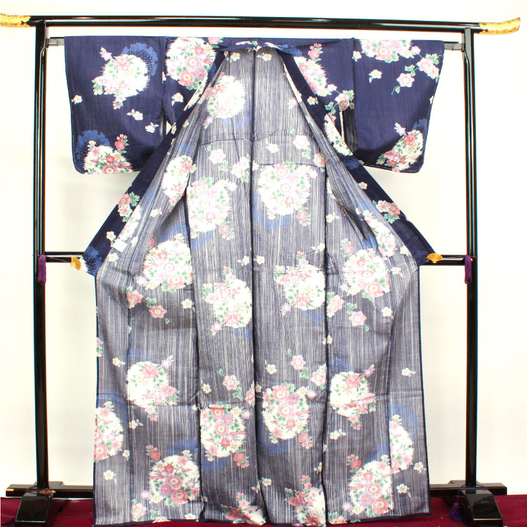 浴衣 しつけ糸付き 未使用品 紺色 雪輪 草花模様 木綿 Sランク 単衣 身丈171cm 裄丈65.5cm 紺系 1118002072618