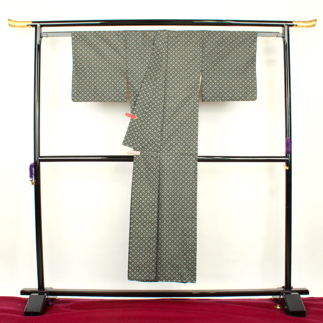 村山大島 身丈148cm 裄丈62.5cm 幾何学模様 正絹 Aランク 袷 黒系 1116001953110