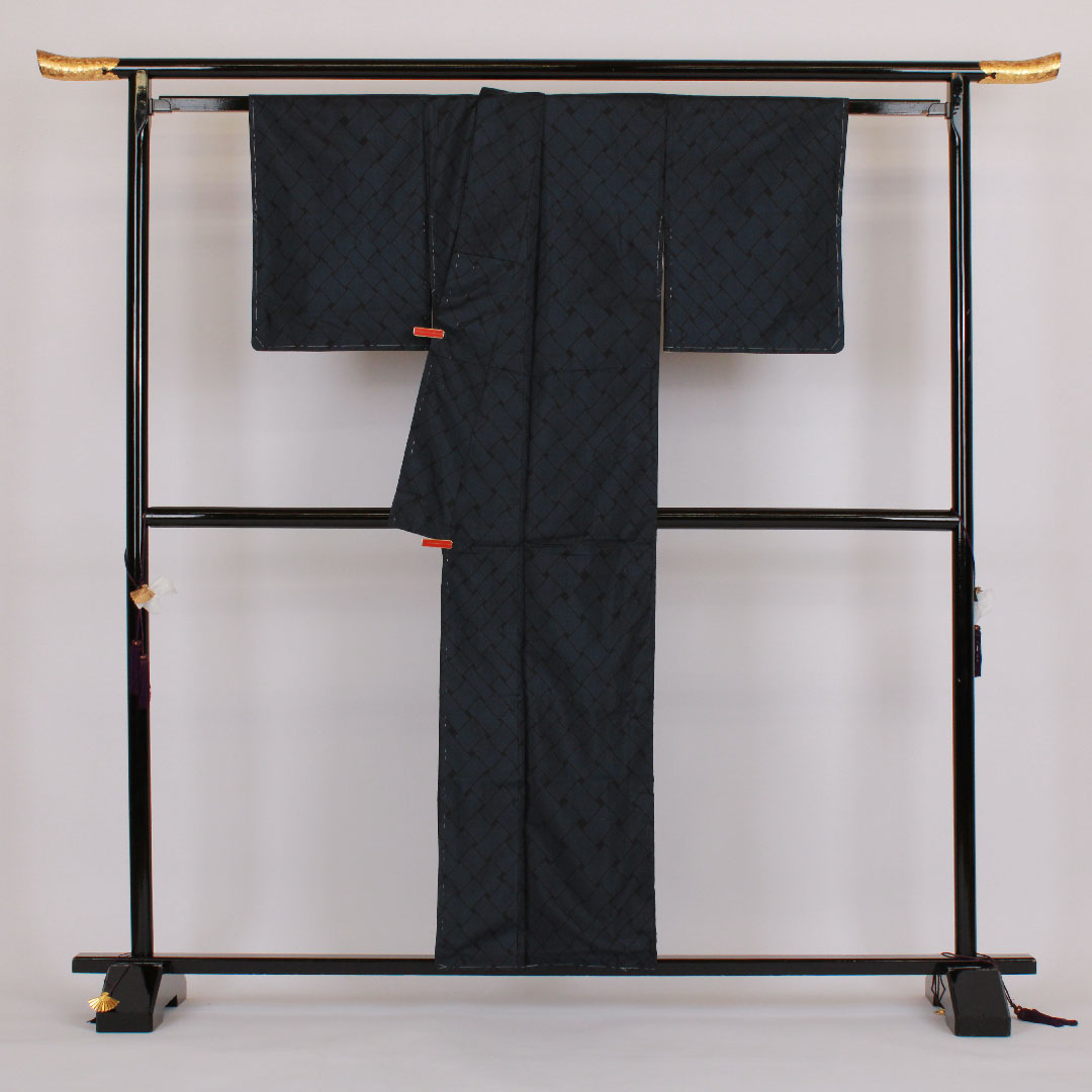 大島紬 身丈158cm 裄丈63cm 正絹 Sランク 袷 紺系 1116000512318