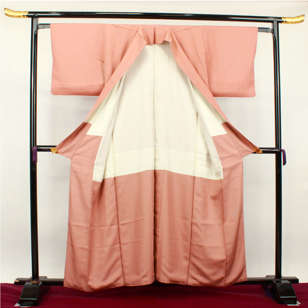 色無地 正絹 桃染色 百貫達雄 加賀友禅 五三桐 身丈158cm 裄丈62.5cm 袷 Aランク ピンク系 1114000953313