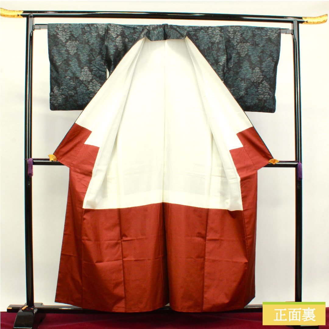大島紬 正絹 身丈158cm 裄丈64.5cm 緯総絣 抽象模様 Sランク 袷 黒系 1116002942310