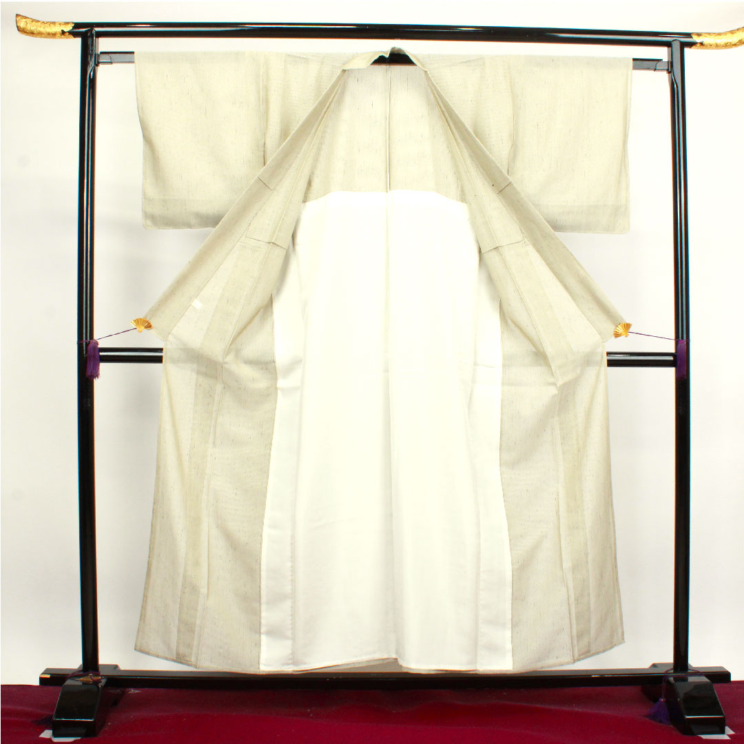 夏物 正絹 紬 身丈156cm 裄丈62cm 蕎麦切色(そばきりいろ) 縞 しつけ糸付き 未使用品 紗 Sランク グレー系 1132000422322