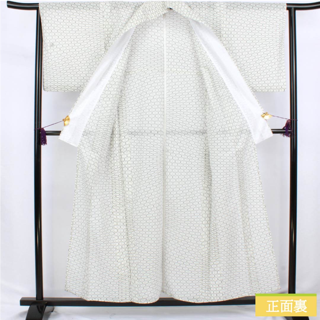 夏物 ポリエステル 小紋 身丈156cm 裄丈64cm 亀甲 洗える着物 絽 Sランク 白系 1132002612311