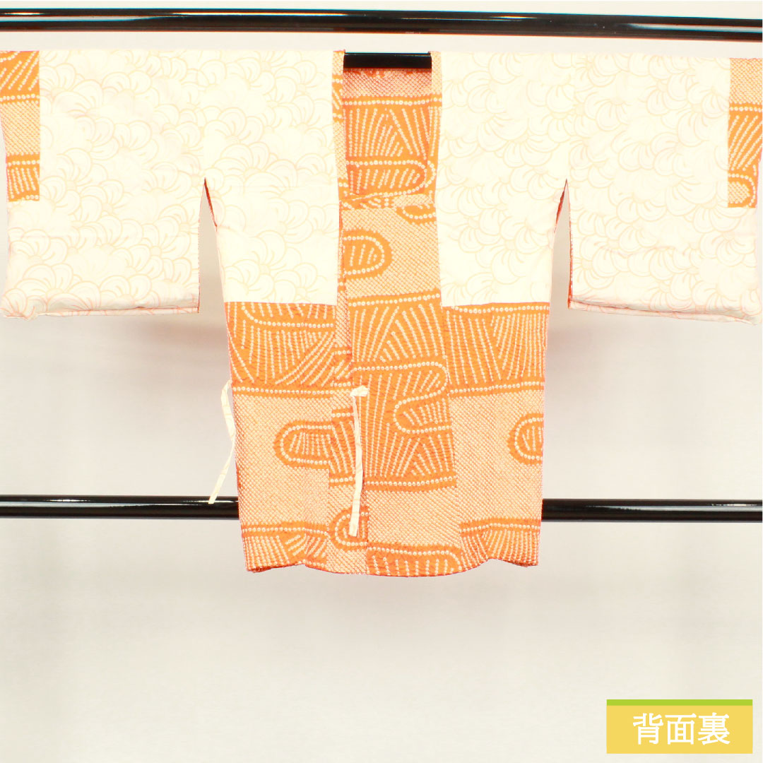 道行コート ポリエステル 身丈83cm 裄丈65cm 赤橙色 総絞り 洗える着物 観世水 Aランク 袷 朱系 1117000673916