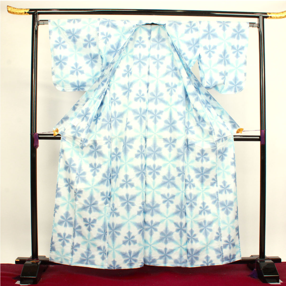 (新品未使用品)浴衣 雪花絞り しつけ糸付き 未使用品 抽象模様 板締め絞り 木綿 NEWランク 単衣 身丈162cm 裄丈65cm 青系 1118003921417