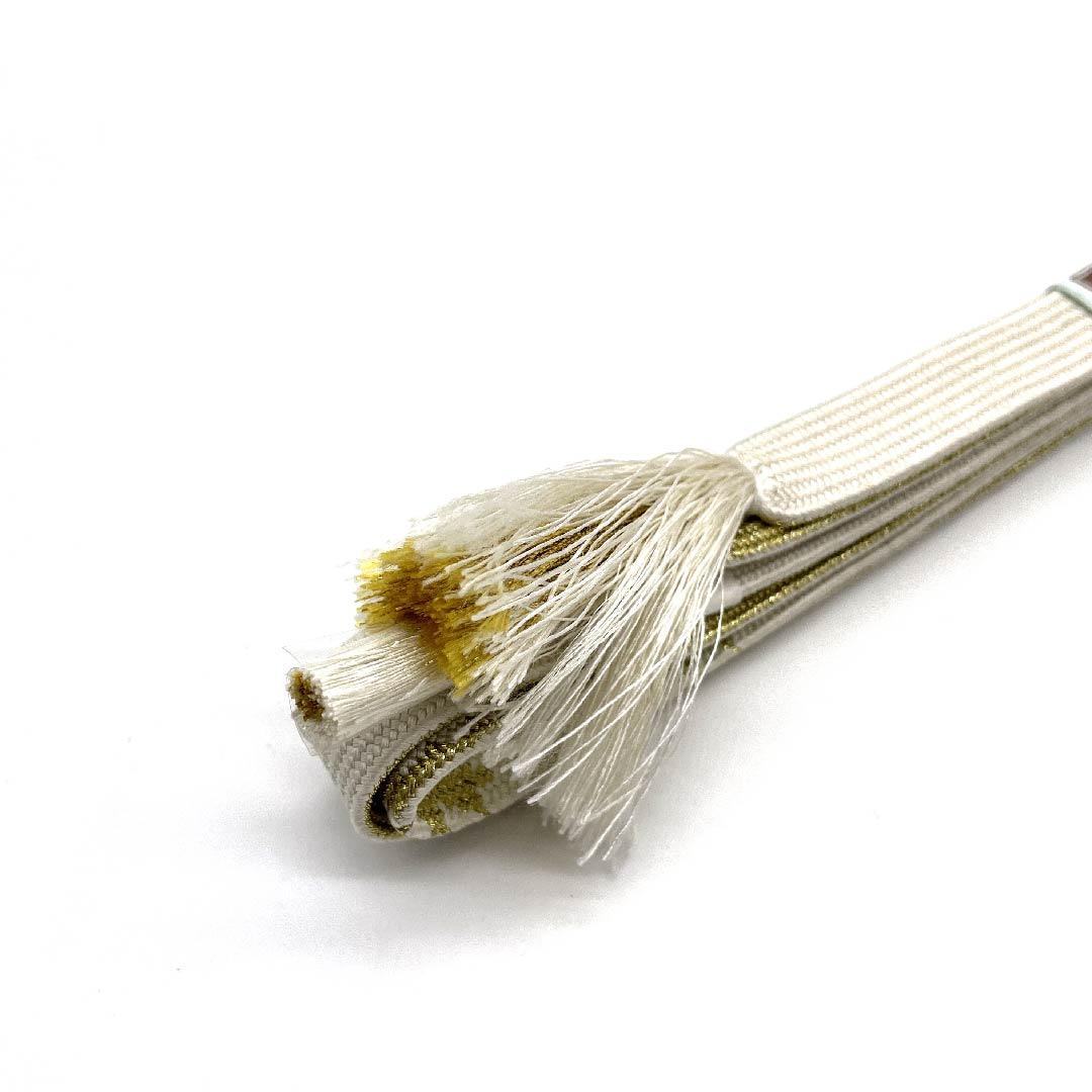 (新古品) 帯締め 正絹 四分紐 胡粉色(ごふんいろ) 金属糸使用 新古品 長さ約156cm 幅約1.5cm フォーマル Sランク 白系 1135001042911