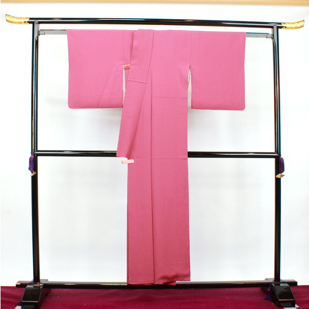 色無地 ポリエステル 梅紫色 洗える着物 素無地 下り藤に橘 身丈152cm 裄丈65.5cm 袷 Aランク 紫系 1114000793220