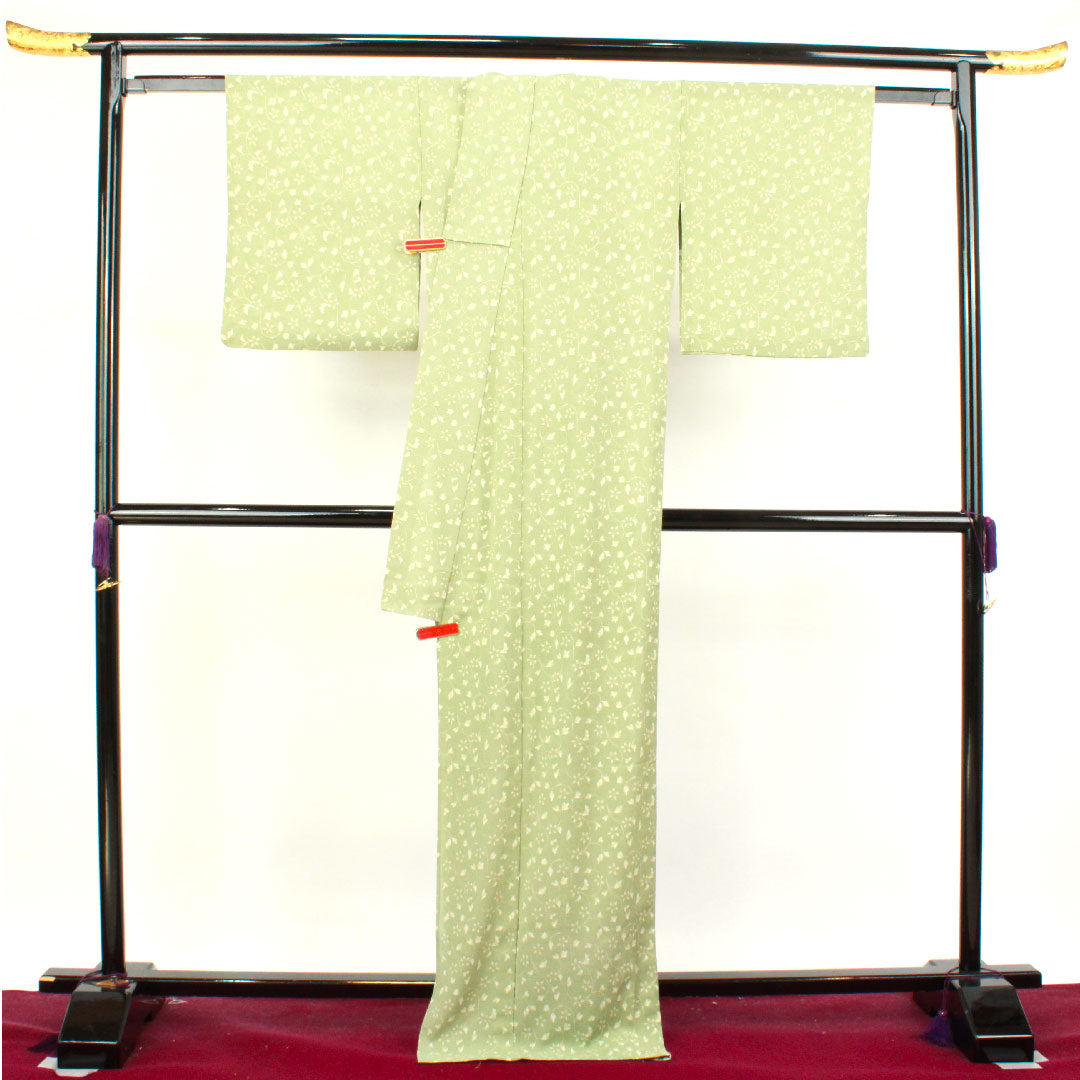 夏物 ポリエステル 小紋 身丈171.5cm 裄丈67.5cm 薄柳色(うすやなぎいろ) 草花模様 洗える着物 絽 Sランク 緑系 1132000872619
