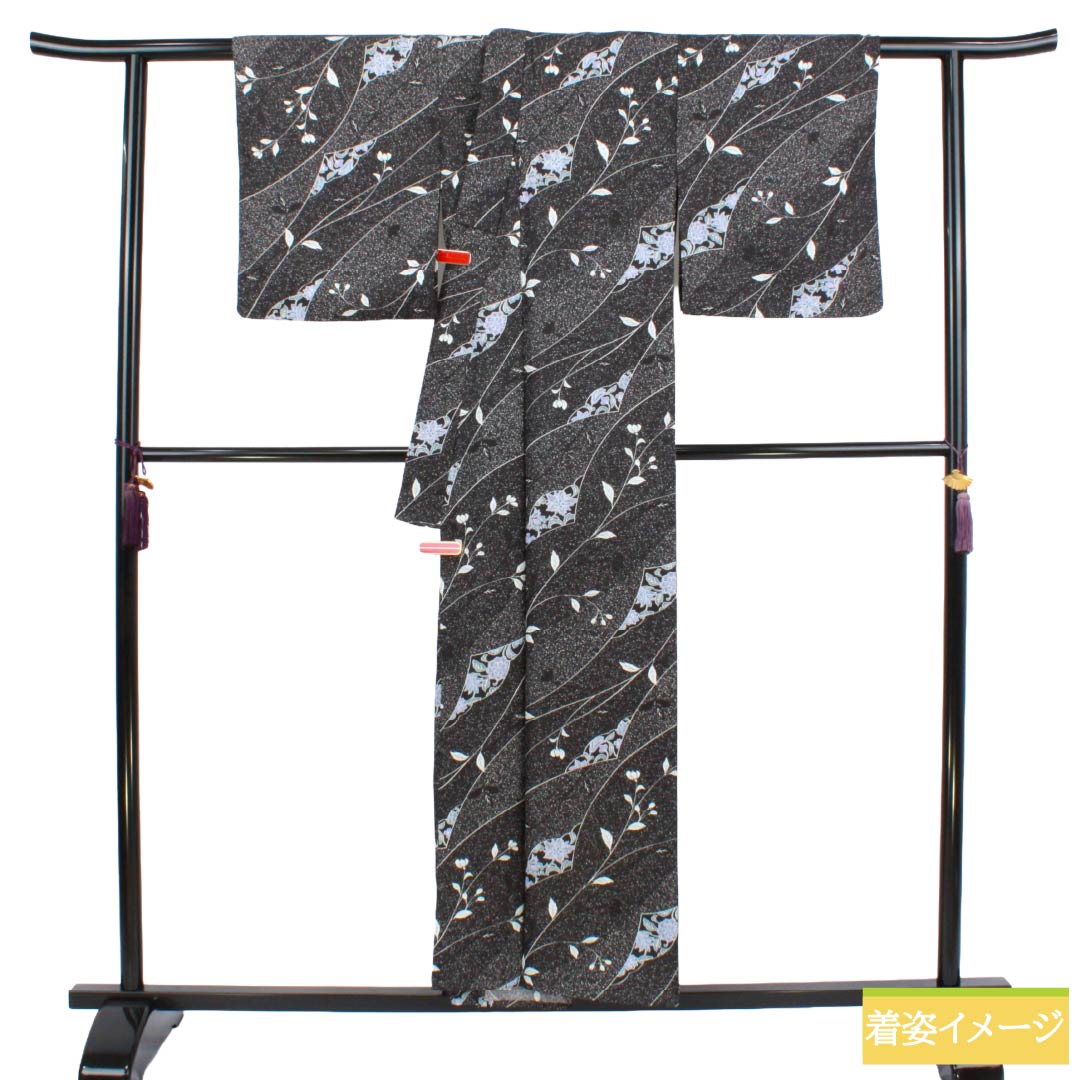 小紋 ポリエステル Aランク 身丈154.5cm 裄丈64.5cm 単衣 洗える着物 草花模様 黒系 1115008183210