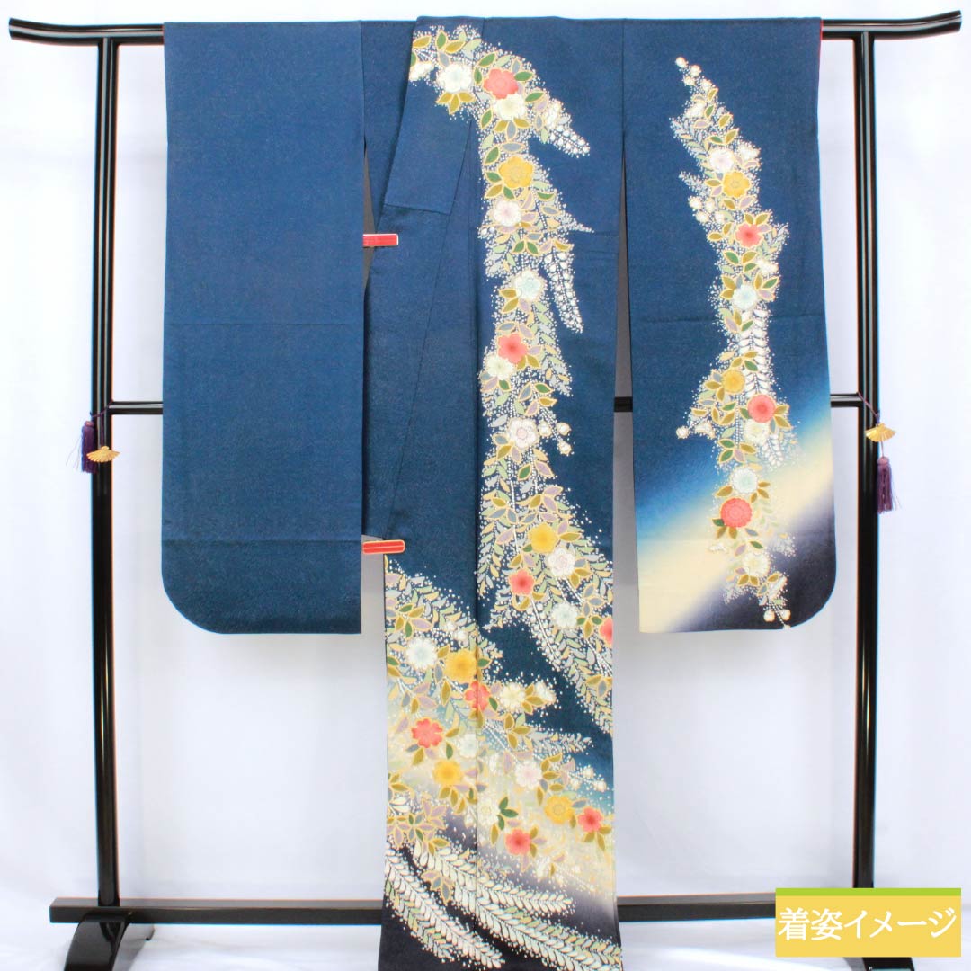 Furisode (long-sleeved kimono) made of pure silk, S rank, length 170cm, sleeve length 67cm, lined, iron grape color, Kyoto Yuzen, gold thread, Tsujigahana pattern, navy blue, product number 1113002762618