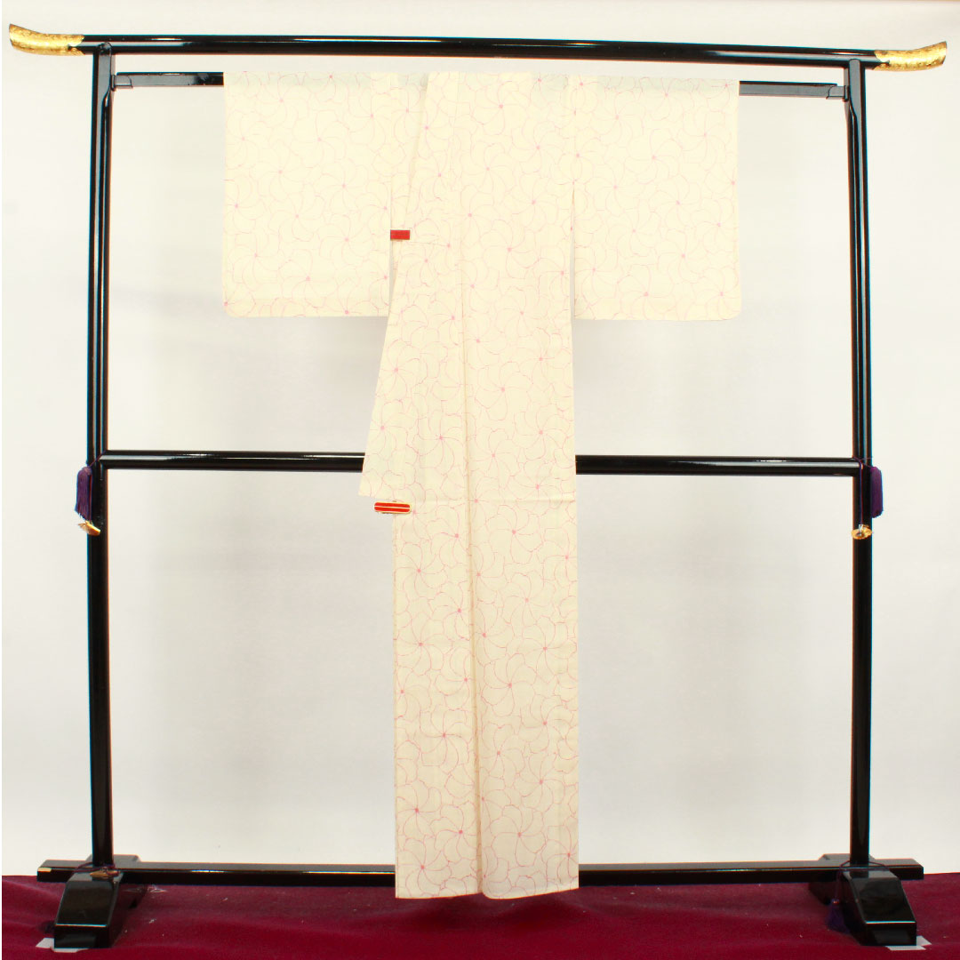 夏物 正絹 紬 身丈157cm 裄丈63.5cm 乳白色(にゅうはくしょく) 菊 紗 Sランク クリーム系 1132001312315