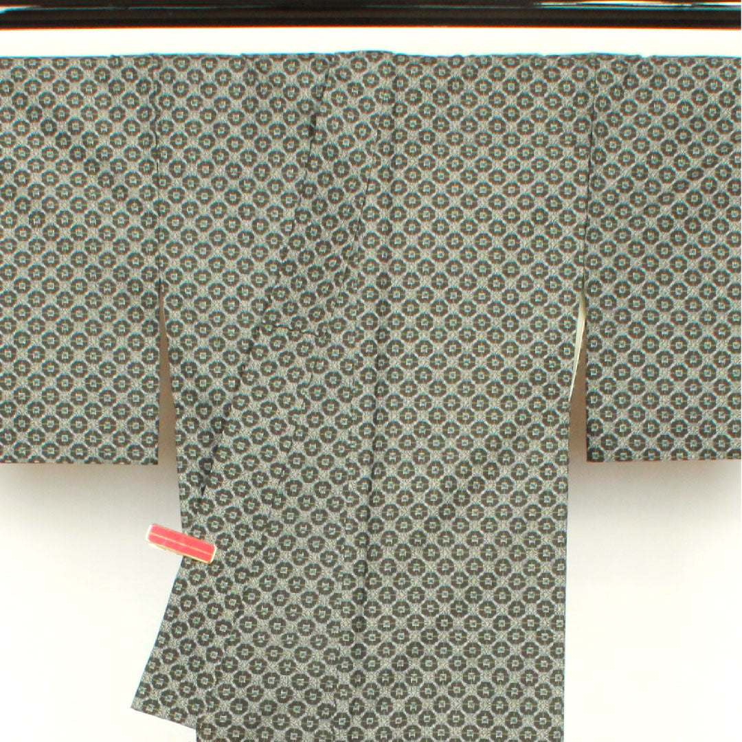 村山大島 身丈148cm 裄丈62.5cm 幾何学模様 正絹 Aランク 袷 黒系 1116001953110