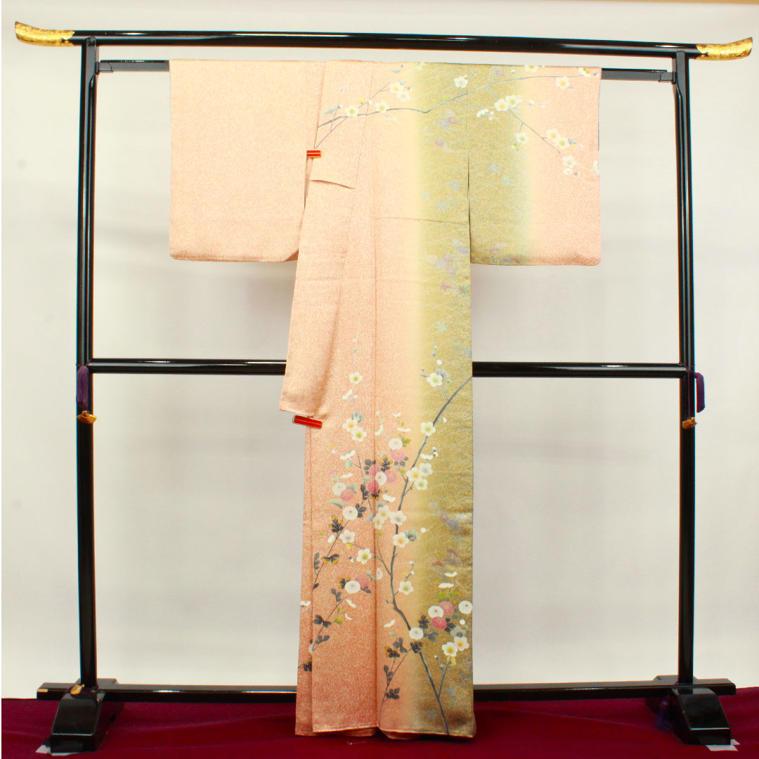 Homongi, pure silk, lined, length 163.5cm, sleeve length 64cm, vermilion, tapped dye, plum, chrysanthemum, artist's work, S rank, vermilion, 1112003252416
