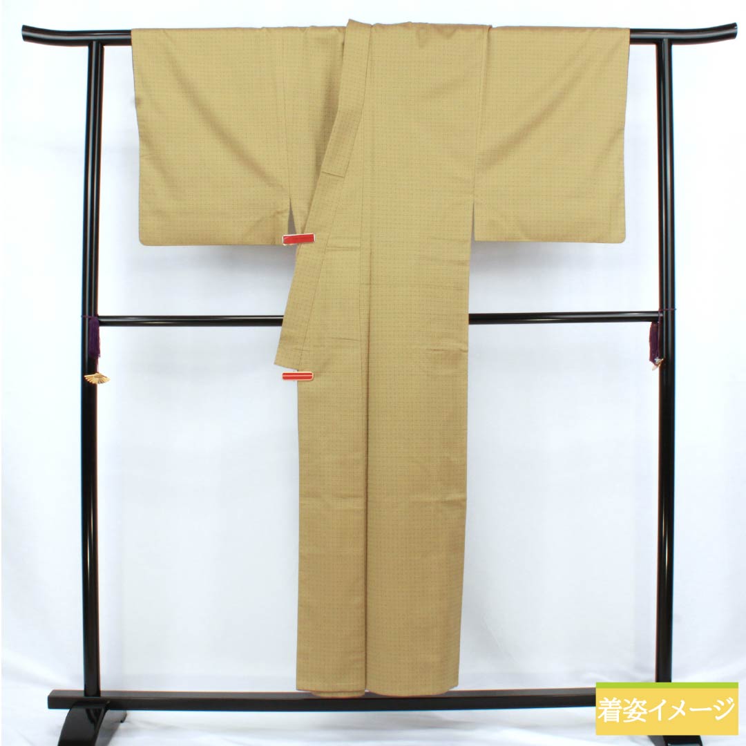男物 正絹 Sランク 身丈150.5cm 裄丈65.5cm 梨子色(なしいろ) 幾何学模様 袷 黄系 1119001012523