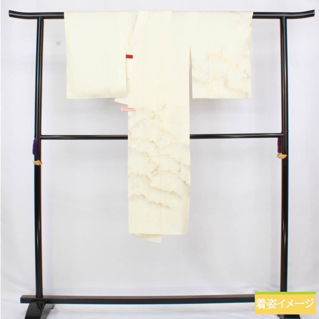 Nagajuban (long under-kimono) made of pure silk, S-rank, length 119cm, sleeve length 64cm, lined, with a crane and long sleeves, silk guard, and a white pattern. Product number: 1129000772111