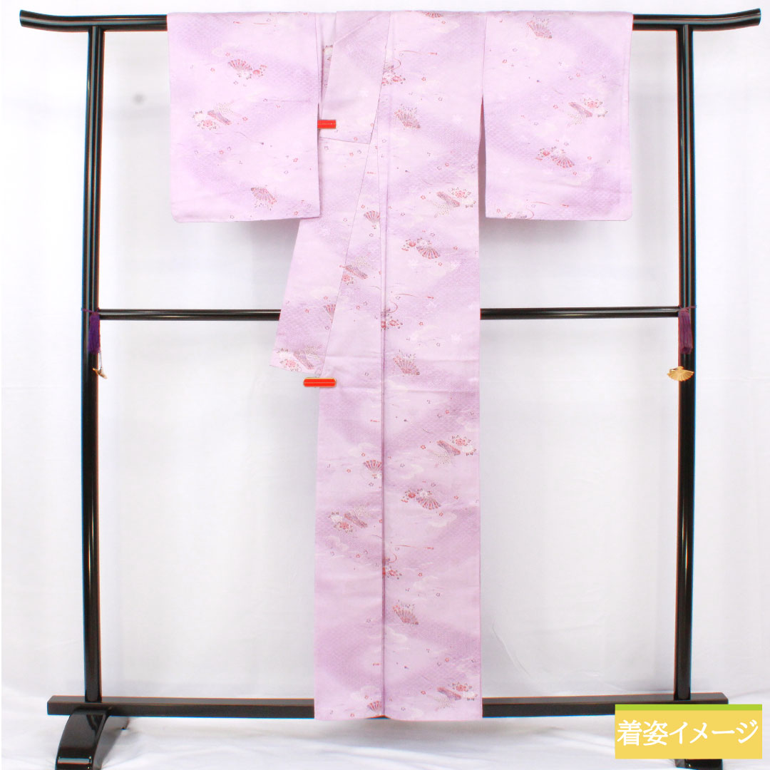 小紋 ポリエステル 身丈157cm 裄丈63cm 袷 浅紫色(あさきむらさきいろ) 洗える着物 吉祥文様 しつけ糸付き 未使用品 Sランク 紫系 1115004572320