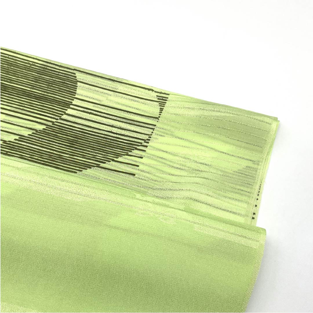 (新品)帯揚げ 正絹 セミフォーマル 若菜色(わかないろ) 夏物 曲線 幾何学模様 長さ約168cm 幅約28.5cm NEWランク 緑系 1136000841919