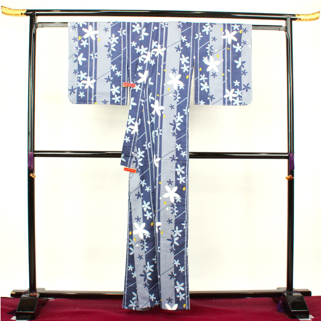 Yukata with basting thread, unused, cherry blossom, cotton, S rank, single layer, length 162cm, sleeve length 64cm, gradation pattern, 1118002832499