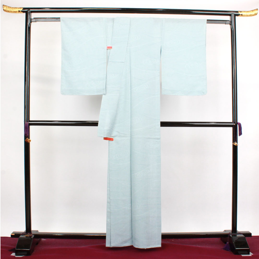 夏物 正絹 色無地 身丈162.5cm 裄丈63cm 砧青磁色(きぬたせいじいろ) 梅鉢 しつけ糸付き 流水 絽 Aランク 水色系 1132000493424