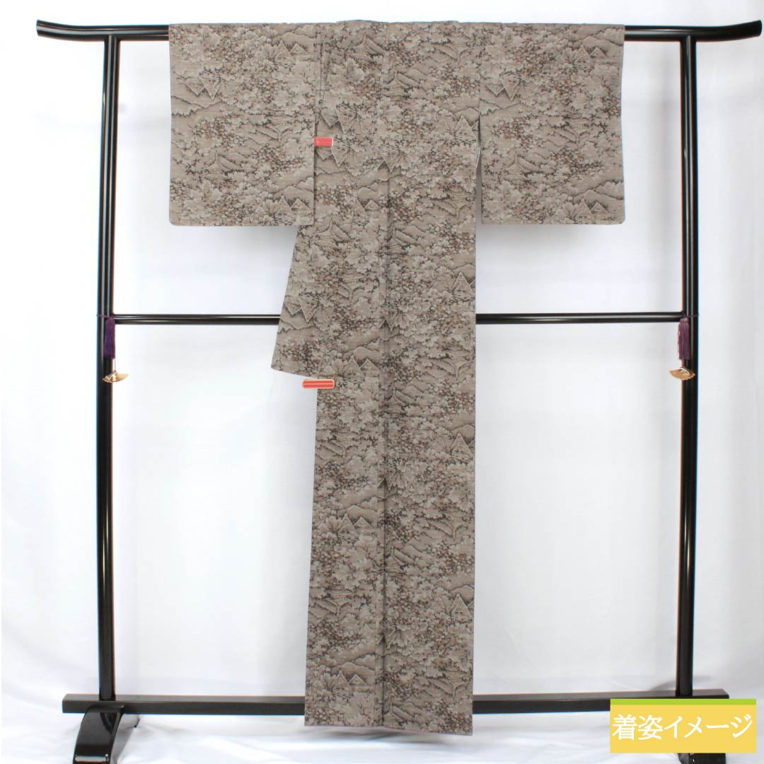 紬 正絹 身丈160.5cm 裄丈62.5cm 銀煤竹色(ぎんすすたけいろ) 風景模様 Aランク 袷 グレー系 1116003863422