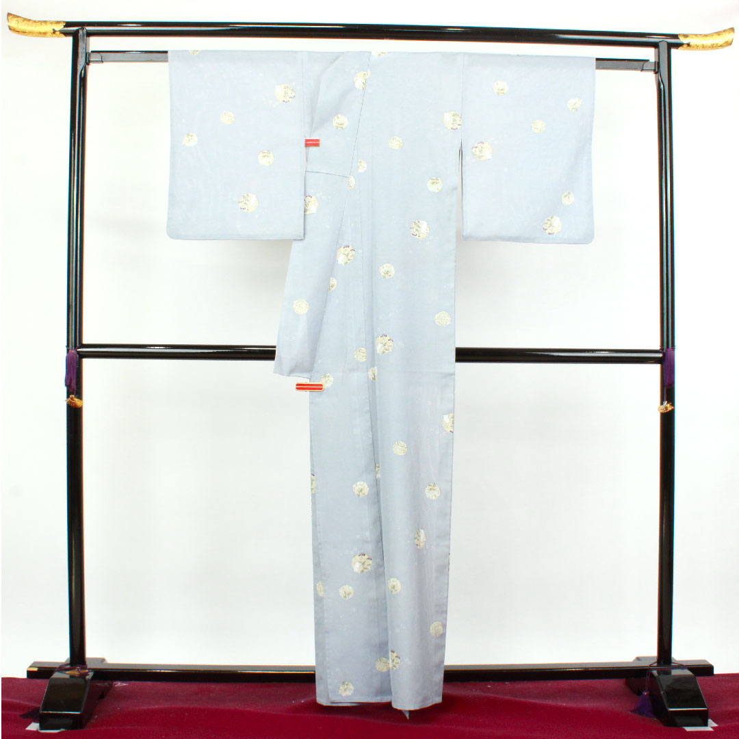 夏物 ポリエステル 小紋 身丈161cm 裄丈65cm 蒼白色(そうはくしょく) うさぎ 草花模様 洗える着物 絽 Aランク 水色系 1132000863424