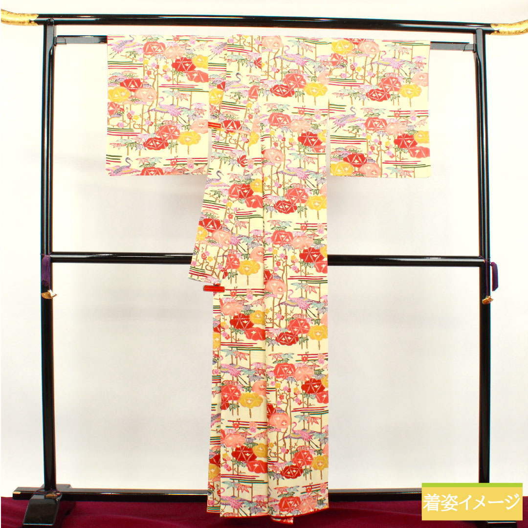 Komon, pure silk, length 160cm, sleeve length 67cm, lined, lacquered, Kyoto Bingata, pine, bamboo, plum and crane, S rank, cream color, 1115003552415