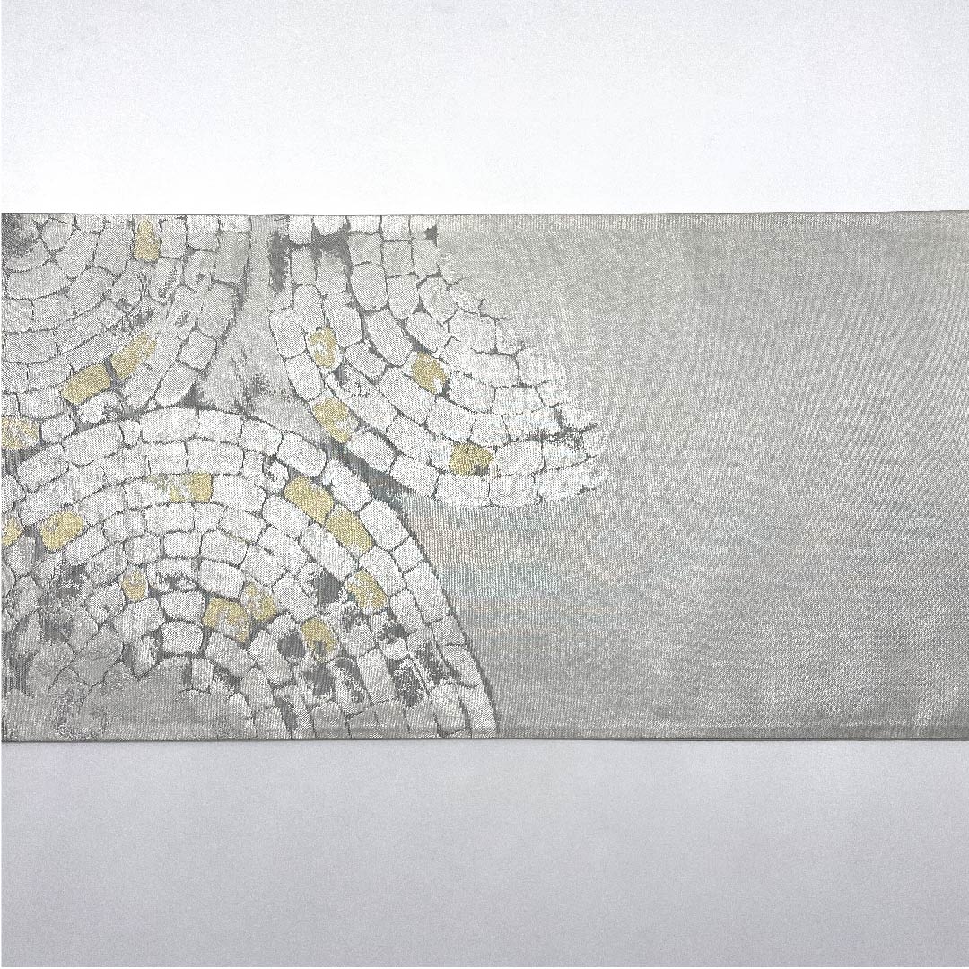 袋帯 白鼠色(しろねずいろ) 紫紘 石畳 帯丈444cm 正絹 Sランク ポイント柄 セミフォーマル 銀系 1123006922322