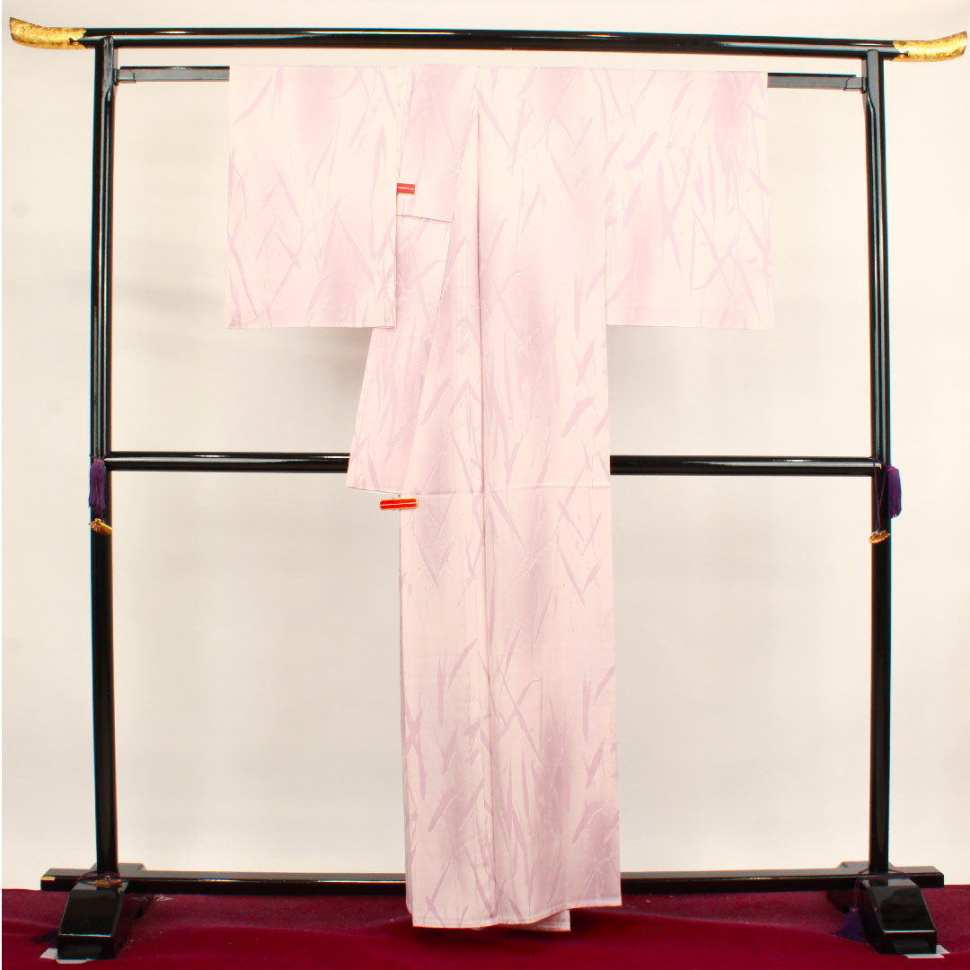 夏物 正絹 小紋 身丈159cm 裄丈62.5cm 桜色(さくらいろ) 抽象模様 しつけ糸付き 未使用品 絽 Aランク ピンク系 1132000533313