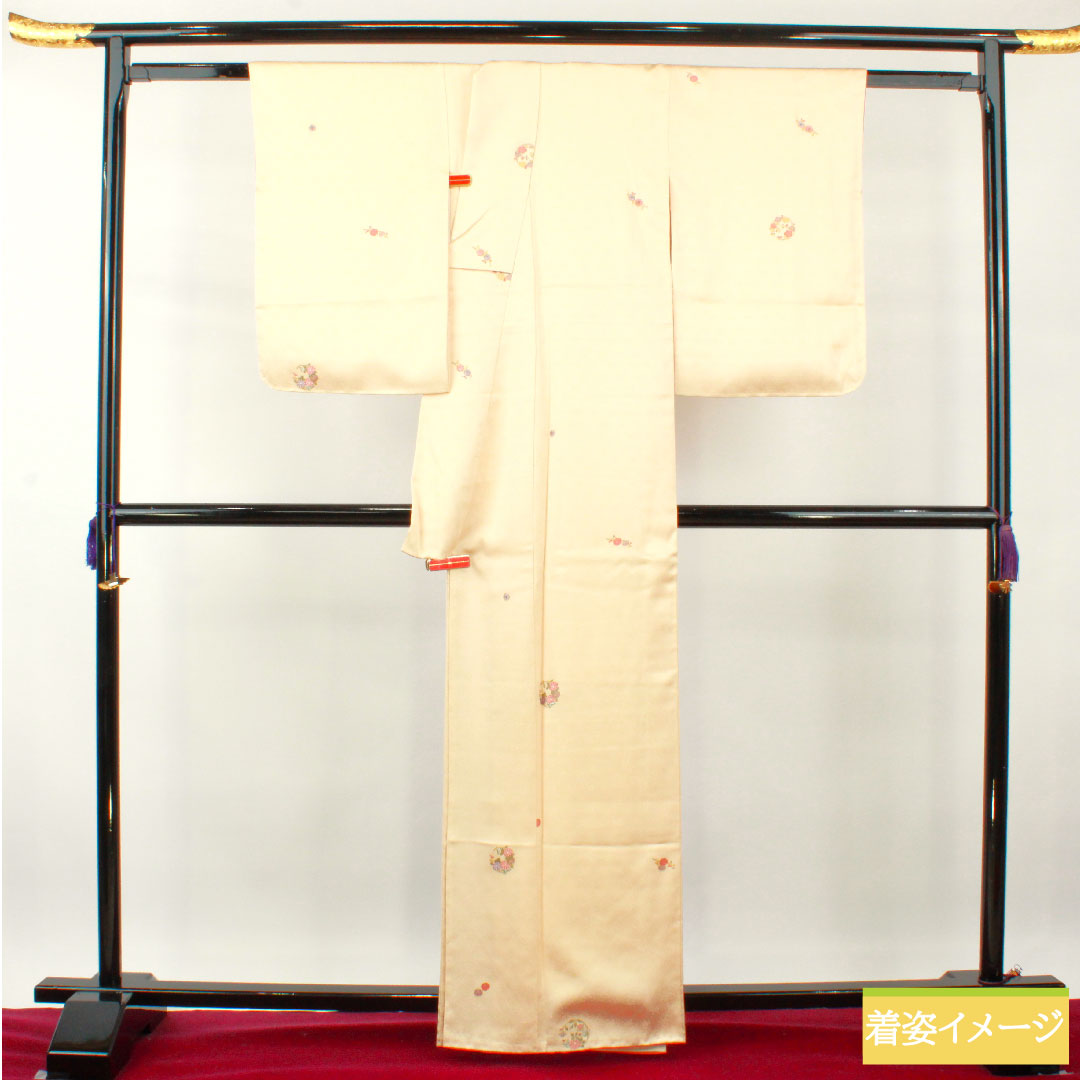 Komon, pure silk, length 162cm, sleeve length 64cm, lined, light color, Kyoto Yuzen, embroidery, B rank, cream color, 1115004204415