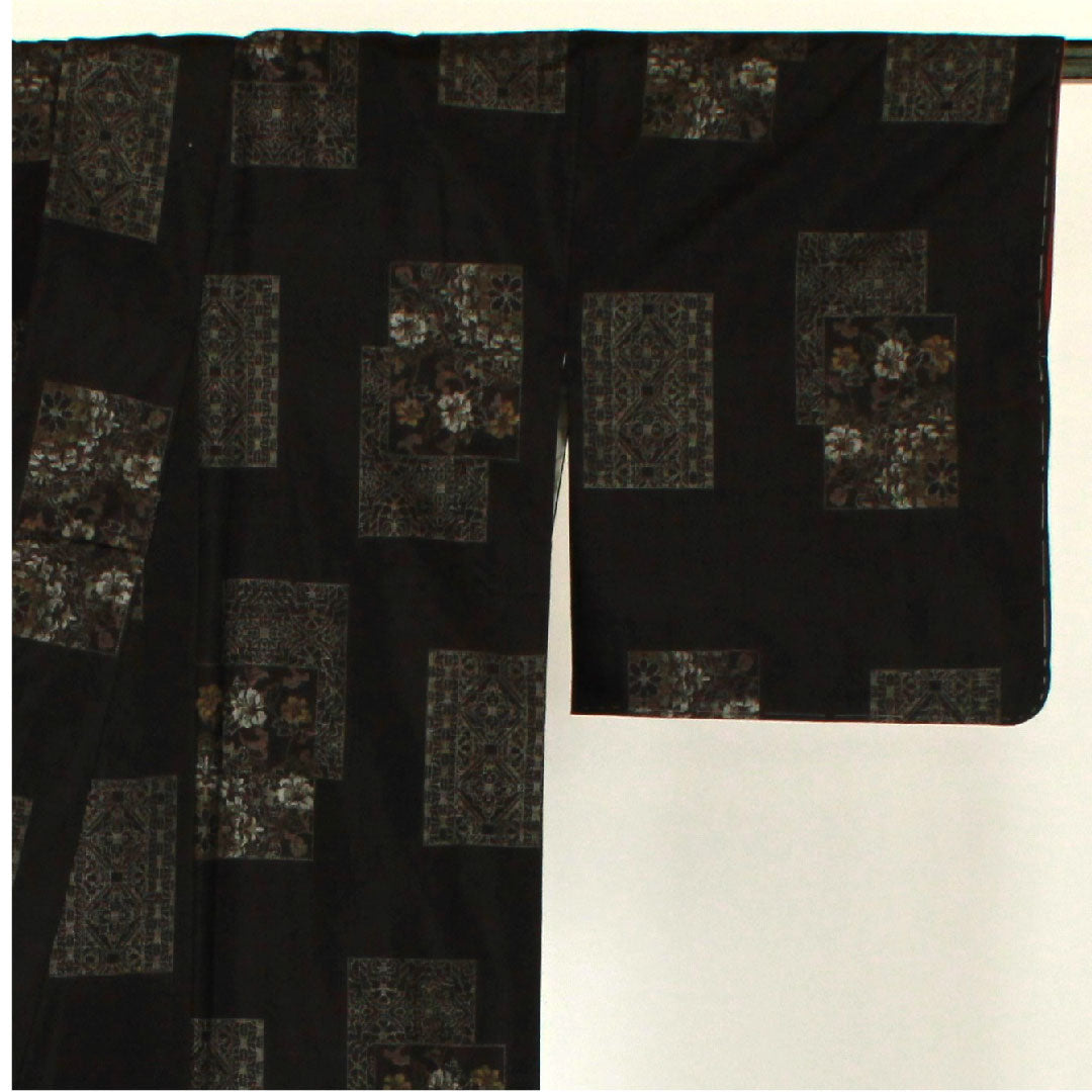 村山大島 身丈158cm 裄丈64cm 草花模様 正絹 Sランク 袷 黒系 1116001152310