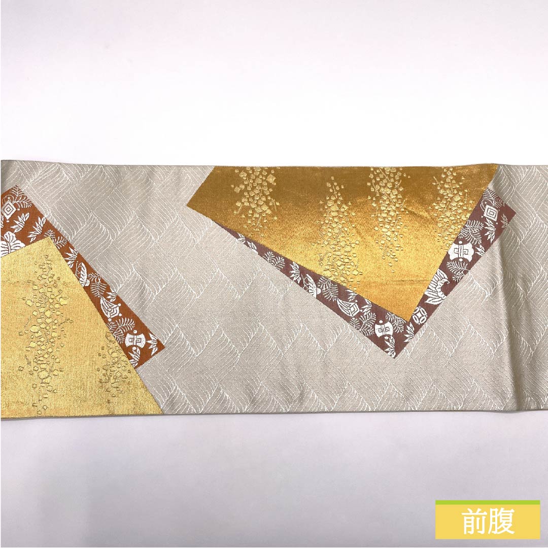 Formal, silver-colored, genuine silk obi with gold accents, featuring a treasure-filled design, 445cm long, and a six-fold hem. Suitable for formal wear. Product code: 1123014534322.