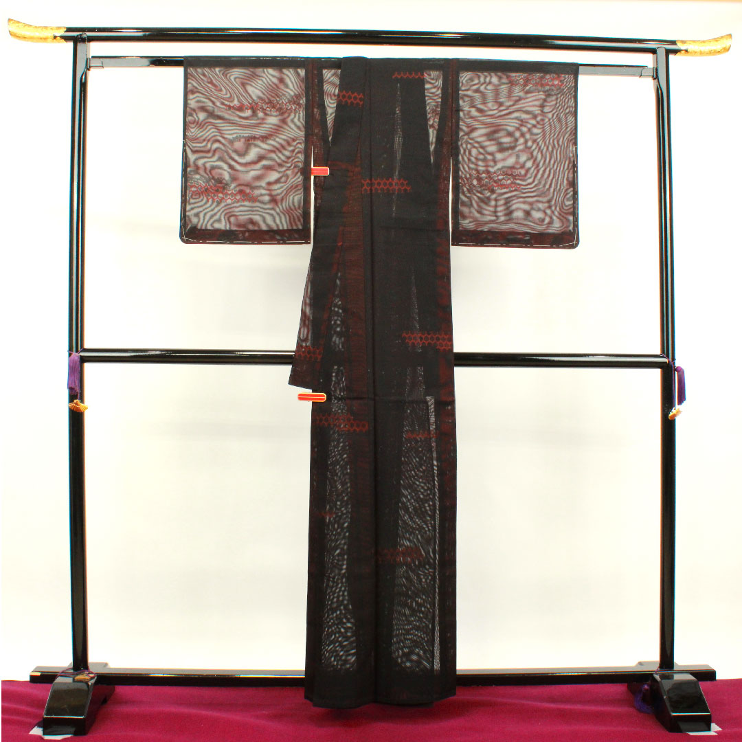 夏物 正絹 色無地 身丈159.5cm 裄丈61.5cm 小豆茶色(あずきちゃいろ) 幾何学模様 しつけ糸付き 未使用品 紗 Sランク 赤系 1132001732312