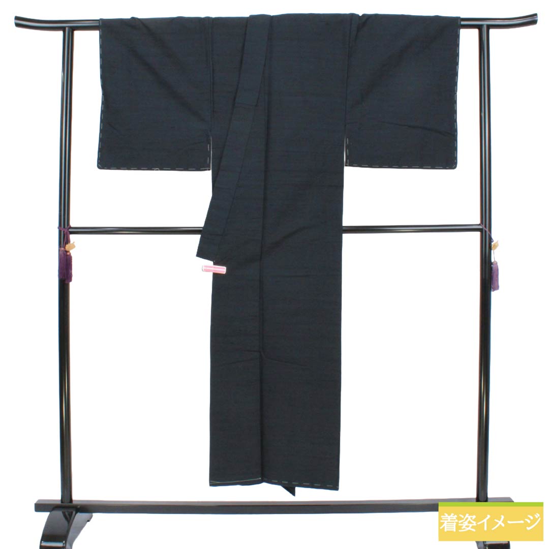 男物 正絹 Sランク 身丈147cm 裄丈69cm 紬地 しつけ糸付き 袷 黒系 1119002282410
