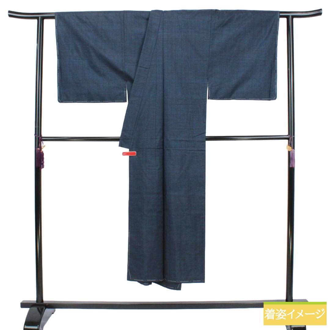 男物 正絹 Sランク 身丈142.5cm 裄丈70.5cm 大島紬 100亀甲 しつけ糸付き 袷 紺系 1119002082418