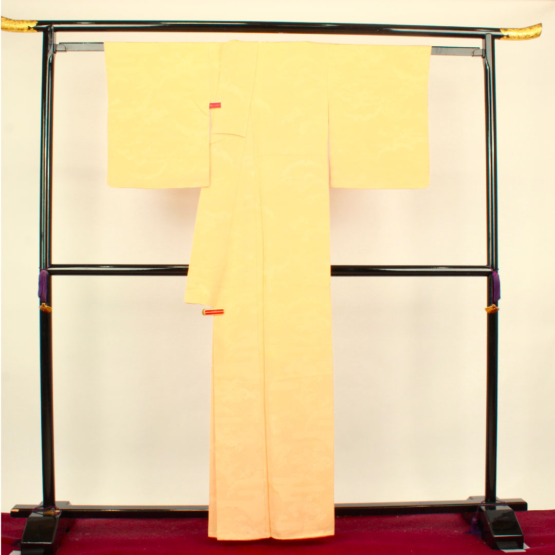 色無地 正絹 肌色 吉祥文様 五三桐 身丈161.5cm 裄丈66cm 袷 Aランク 橙系 1114000903426