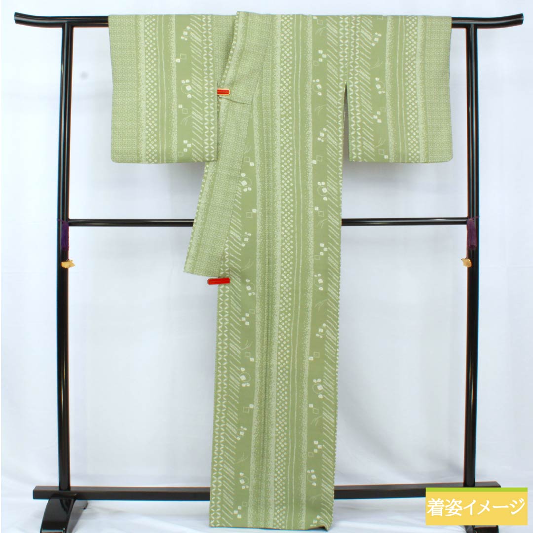 小紋 ポリエステル 身丈167.5cm 裄丈67cm 袷 山鳩色(やまばといろ) 洗える着物 絞り風 Sランク 緑系 1115005132519