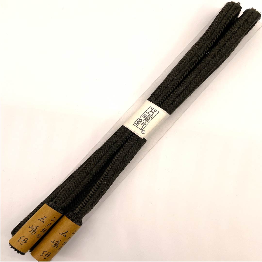 (新古品) 帯締め 正絹 四分紐 黒橡色(くろつるばみいろ) 江戸組紐 五嶋紐 新古品 長さ約156cm 幅約1cm カジュアル Sランク 緑系 1135000232319