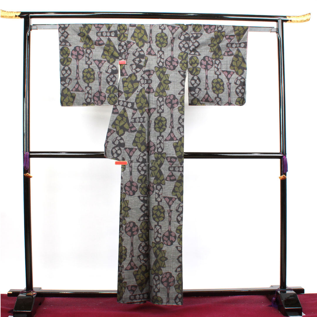 Oshima Tsumugi, Length 159cm, Sleeve length 67cm, with basting thread, Warp and weft ikat, Abstract pattern, Pure silk, S rank, Lined, Black, 1116002522310