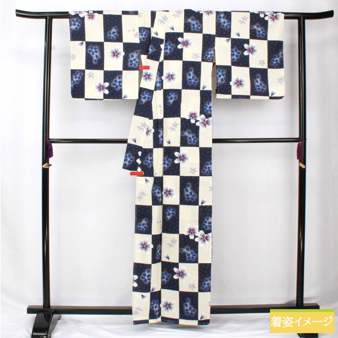 浴衣 木綿 身丈162cm 裄丈69cm Bランク 単衣 グラデーション系 生成り色(きなりいろ) 濃紺色(のうこんいろ) 市松模様 桜 1118005994499