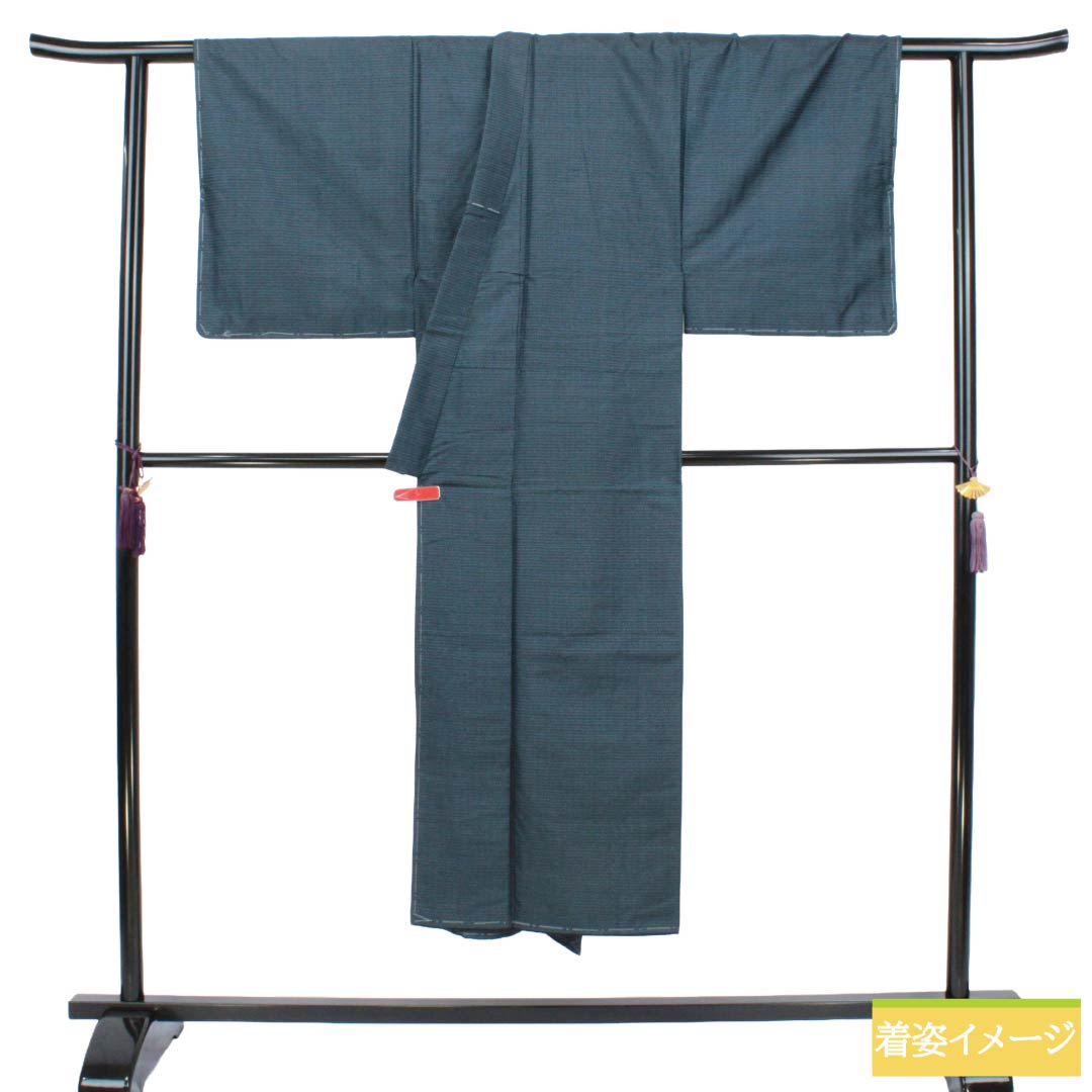 男物 正絹 Sランク 身丈141.5cm 裄丈69.5cm 大島紬 100亀甲 しつけ糸付き 袷 紺系 1119002392418