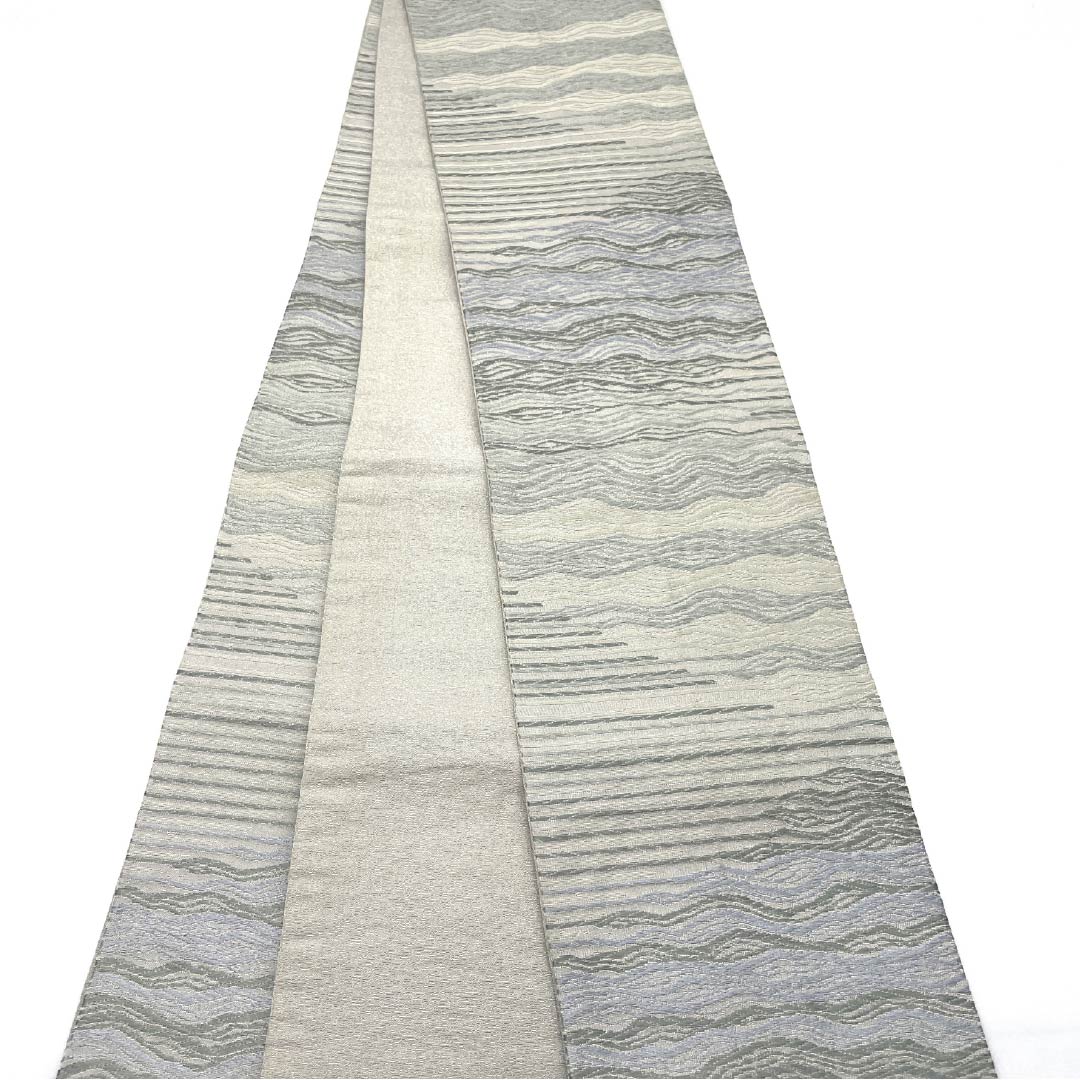 (未仕立)半幅帯 ポリエステル 帯丈412cm 蝋色(ろういろ) 縞 破線 ストライプ グレー系 Sランク 1125001612422