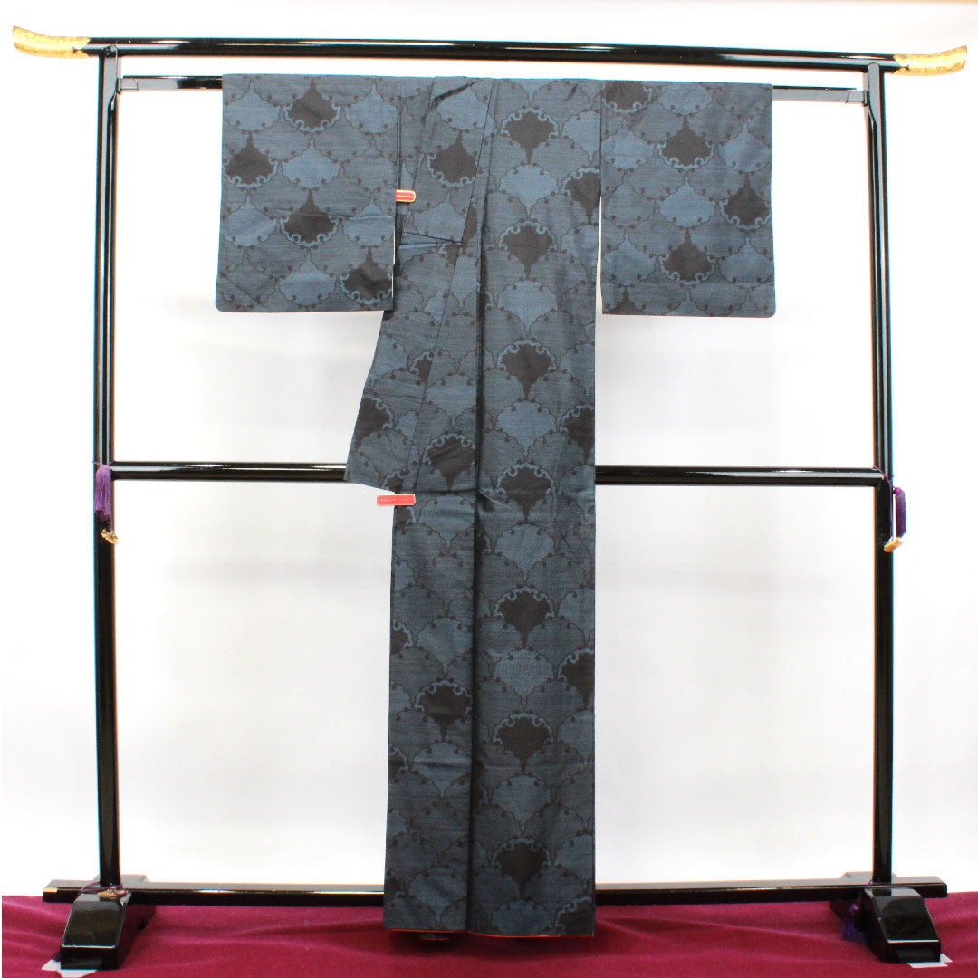 大島紬 身丈160.5cm 裄丈63.5cm 緯総絣 雪輪 正絹 Aランク 袷 紺系 1116002823418