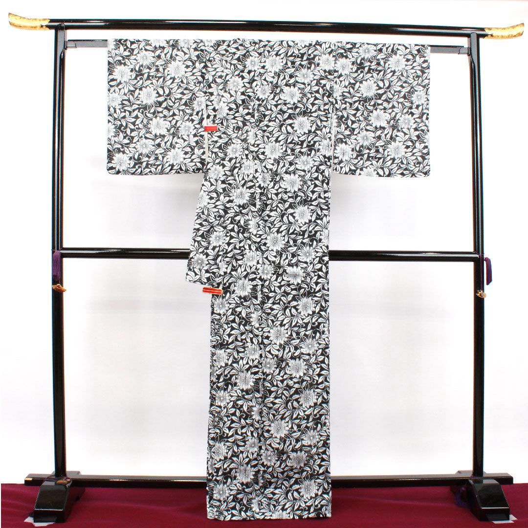 夏物 ポリエステル 小紋 身丈167cm 裄丈68cm 竪絽(たてろ) ガーベラ 洗える着物 絽 Sランク 黒系 1132001762510