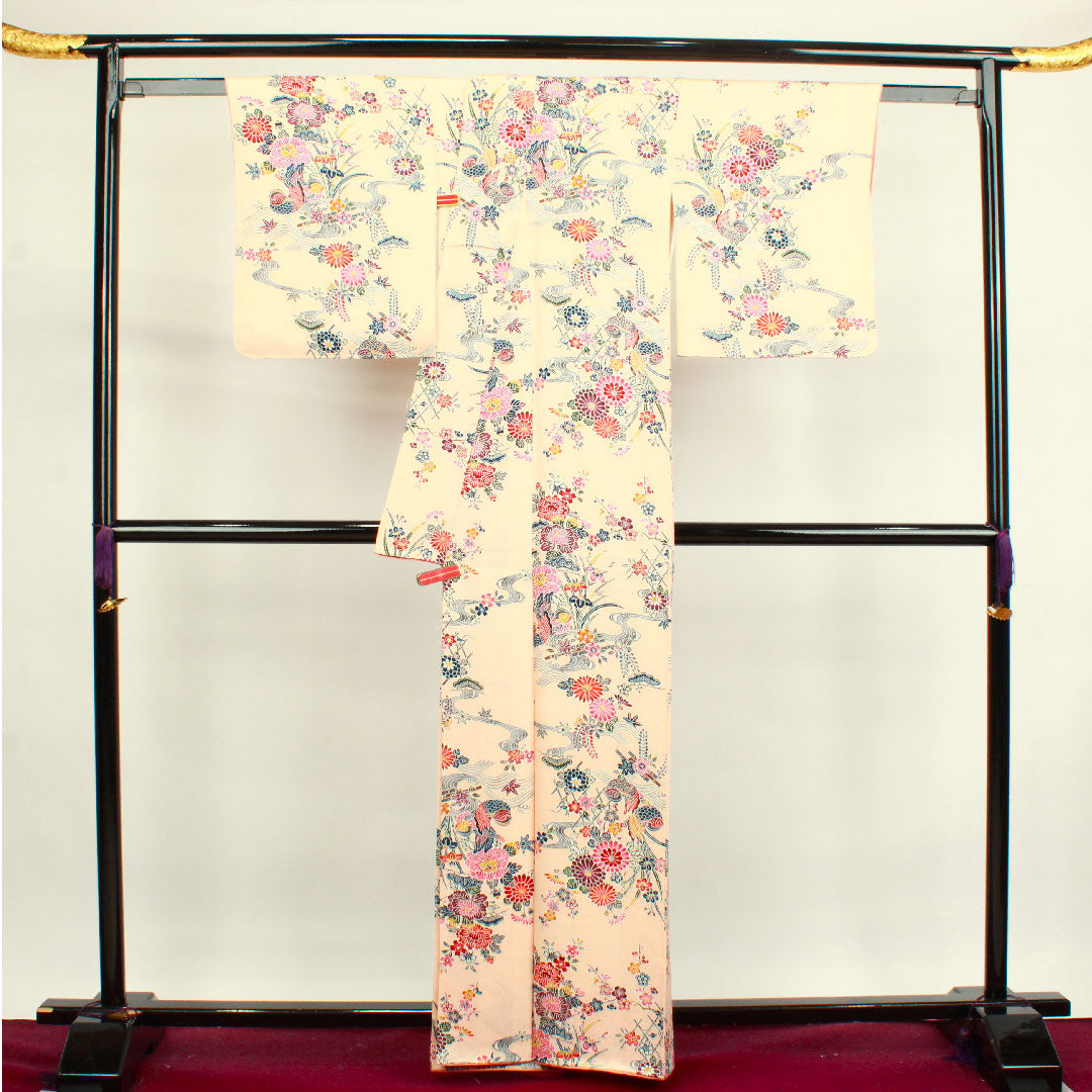 小紋 身丈163cm 裄丈66cm 袷 しつけ糸付き 未使用品 薄橙色 京紅型 吉祥文様 鴛鴦 正絹 Sランク ピンク系 1115003452413