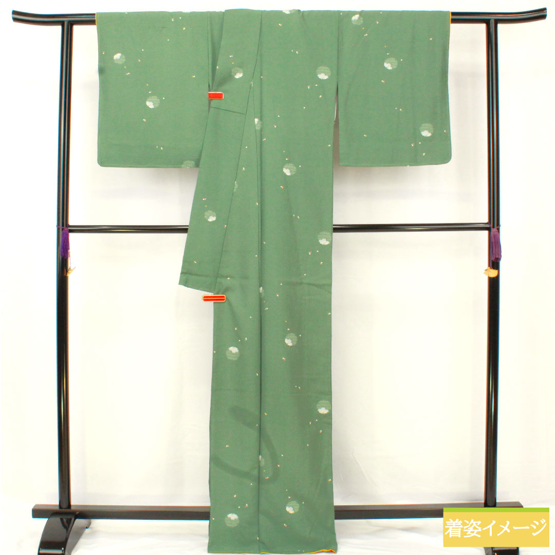 小紋 ポリエステル 身丈166.5cm 裄丈67cm 袷 千種色(ちぐさいろ) 洗える着物 雪輪 花びら散らし しつけ糸付き Sランク 緑系 1115004832519