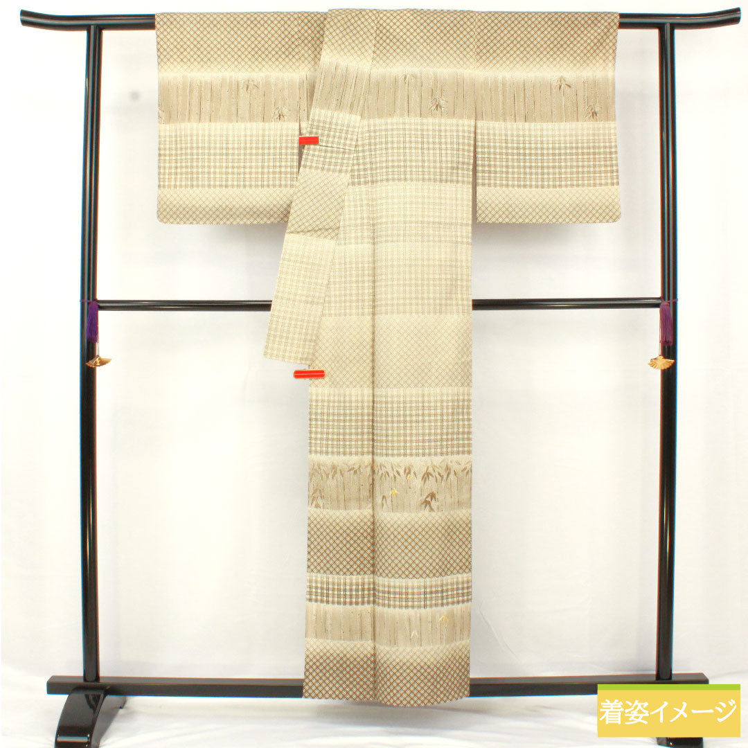 Homongi (formal kimono) made of pure silk, single layer, length 156.5cm, sleeve length 63.5cm, white-brown, by artist, bamboo, pearl-tone finish, Bando Mitsugoro, S rank, beige, 1112006022325