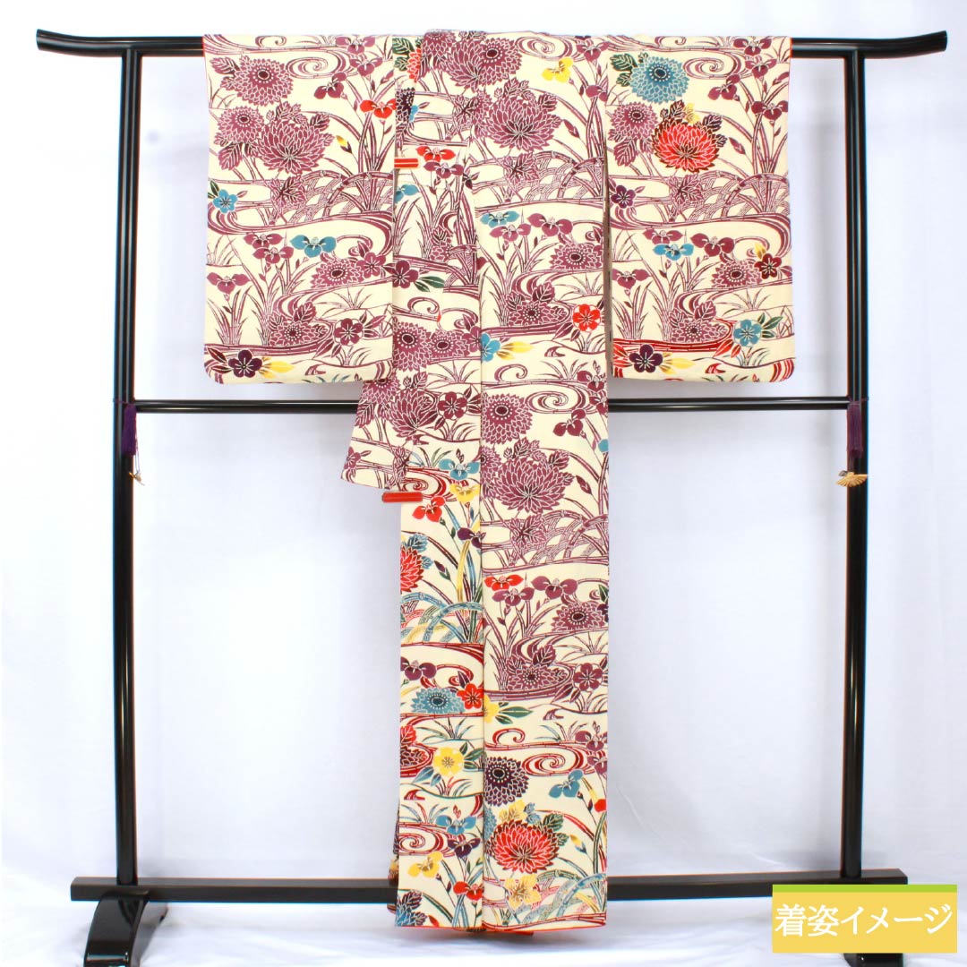 Homongi, pure silk, lined, length 159.5cm, sleeve length 64.5cm, light egg color, Kyoto Bingata, floral pattern, flowing water, B rank, cream color, 1112006064315