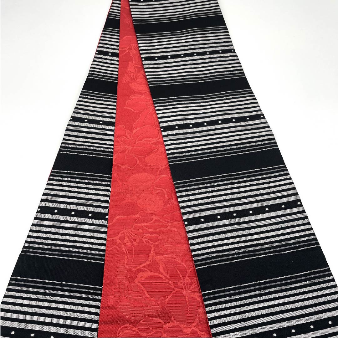 半幅帯 ポリエステル 帯丈380cm 黒色(くろいろ) ストライプ 紅赤色(べにあかいろ) 花柄 リバーシブル 黒系 Sランク 1125001532310
